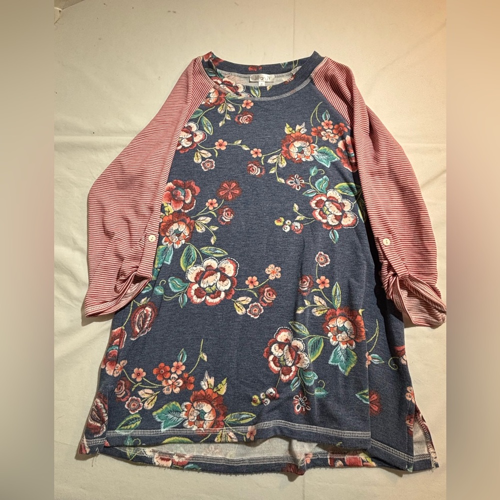 Floral Raglan Sleeve Women’s Top by Jillian N - Navy & Dusty Rose NWOT